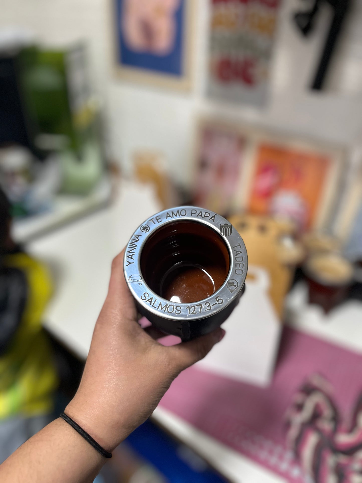 Mate de cuero con grabado
