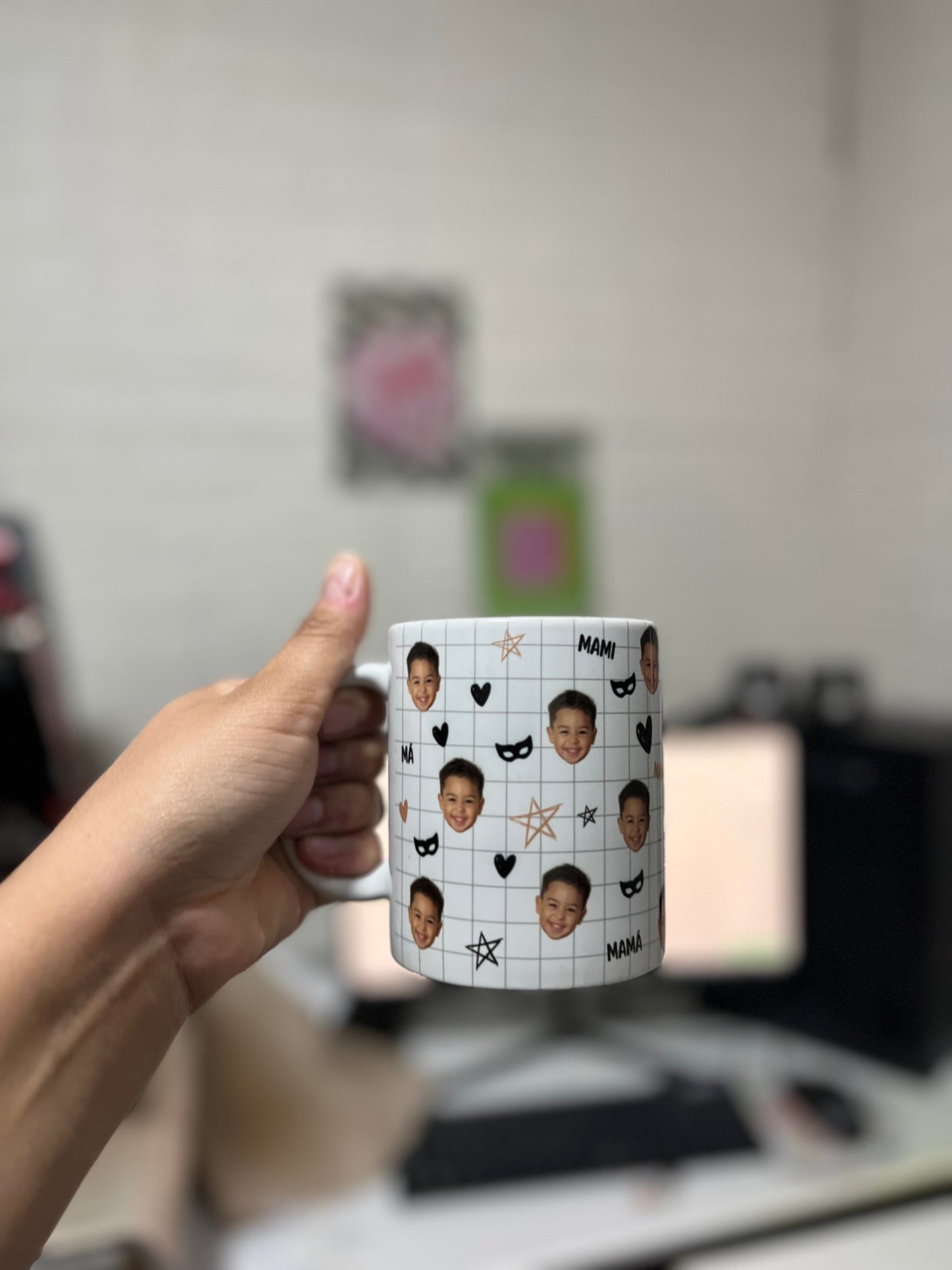 Taza con caritas