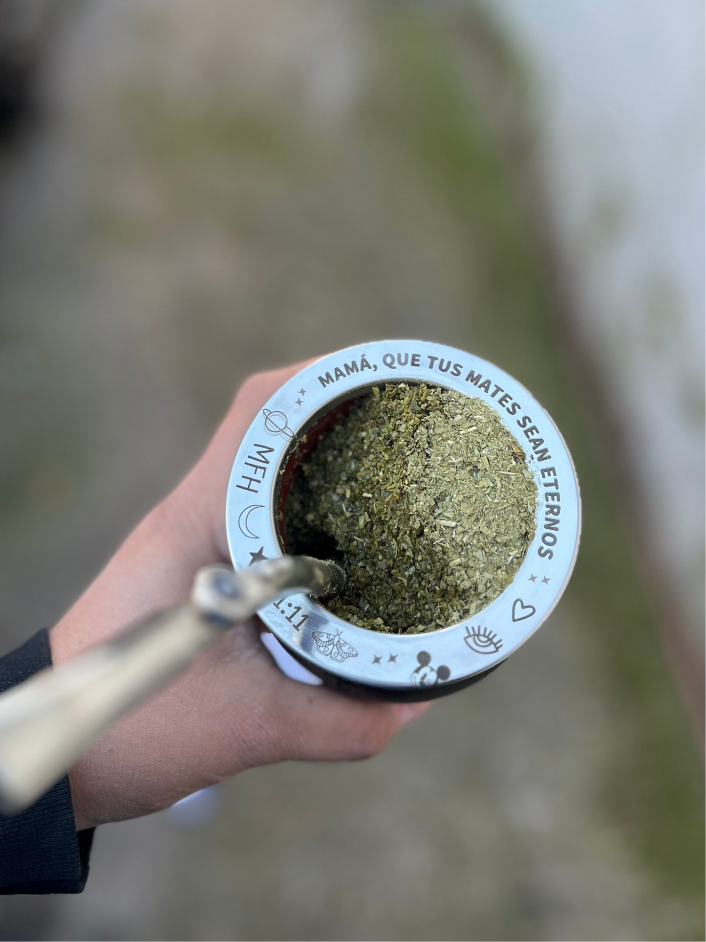 Mate de cuero con grabado