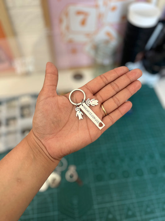 Llavero niña y niño